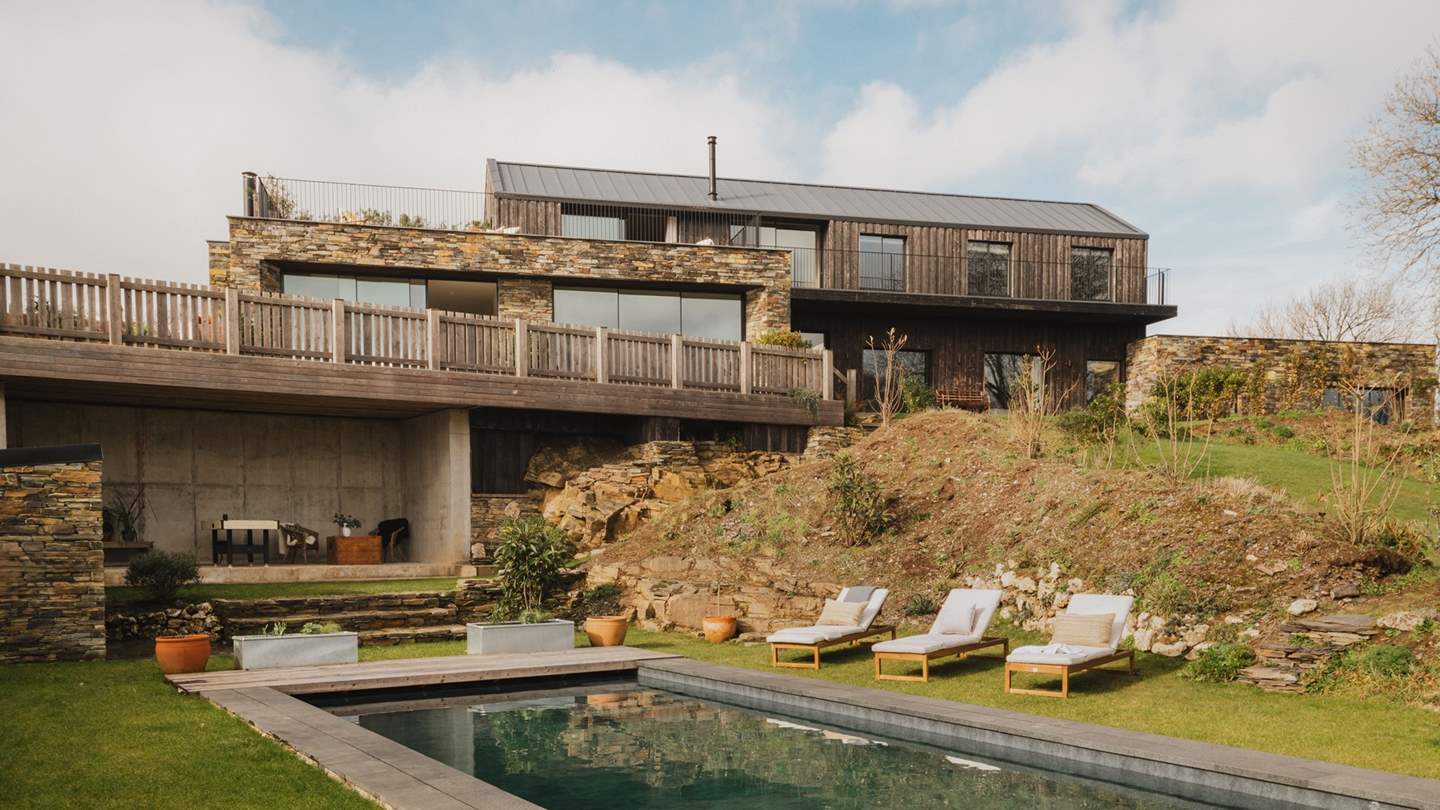 For the seekers of dreamy staycation pastimes, wander to the lower gardens to discover the secluded outdoor pool