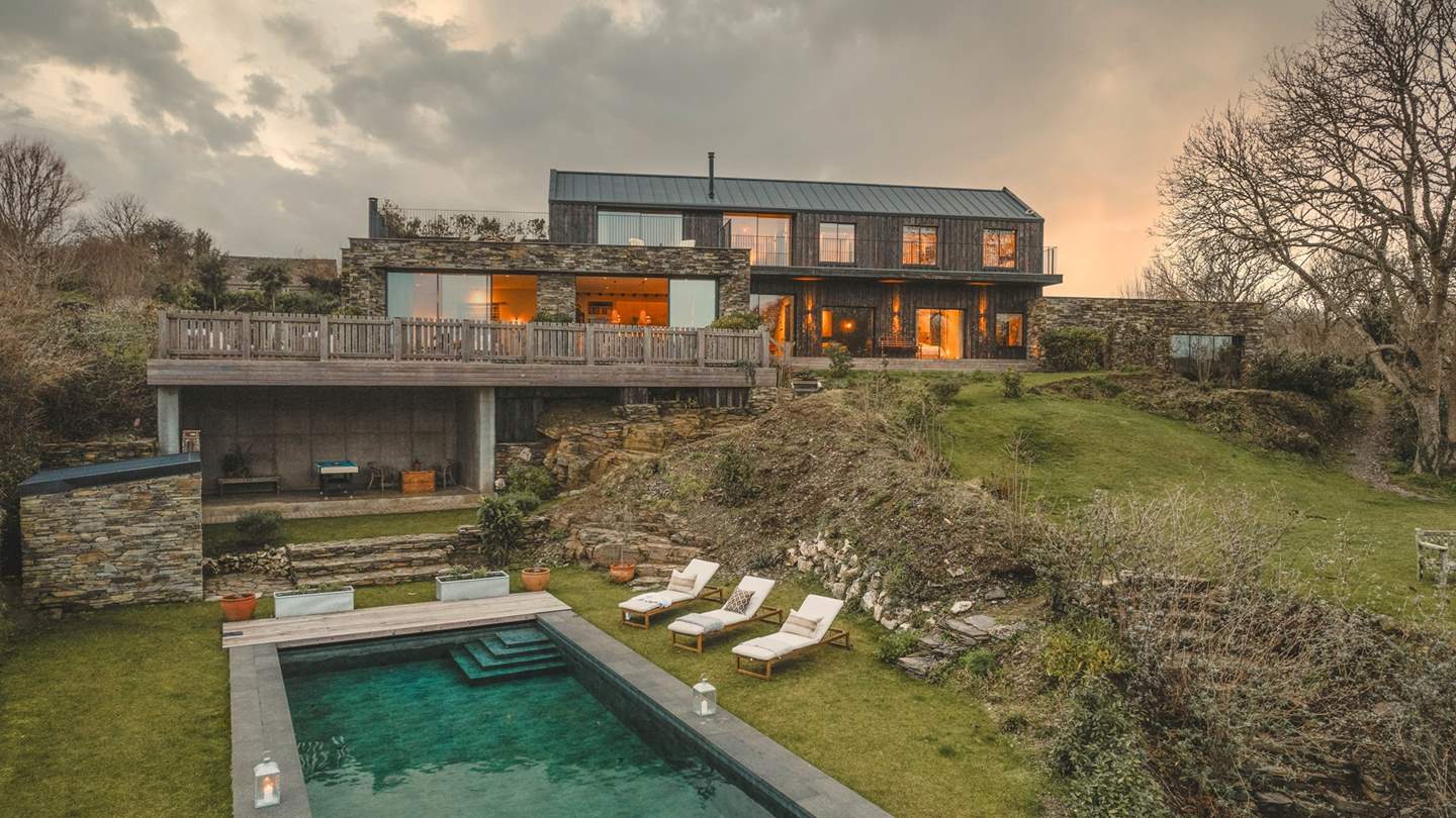 Flee reality for an otherworldly retreat at our contemporary homestay, set on the verdant edges of Padstow in North Cornwall...