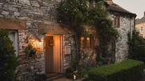 Nestled in the heart of Bakewell in the Peak District National Park, uncover our luxury Grade II listed cottage for two