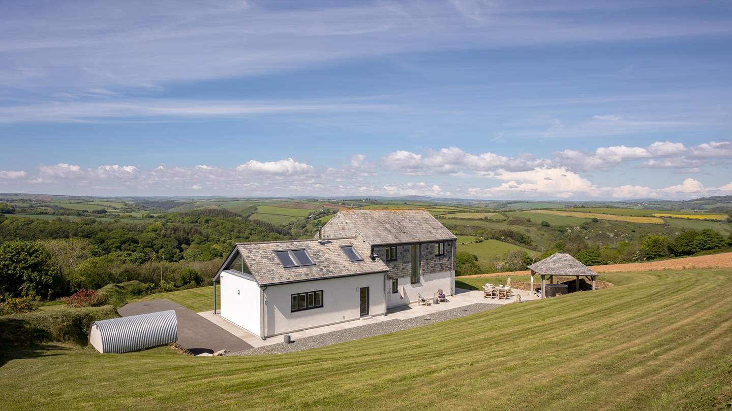 Winslow is enveloped by open fields and rolling Cornish countryside