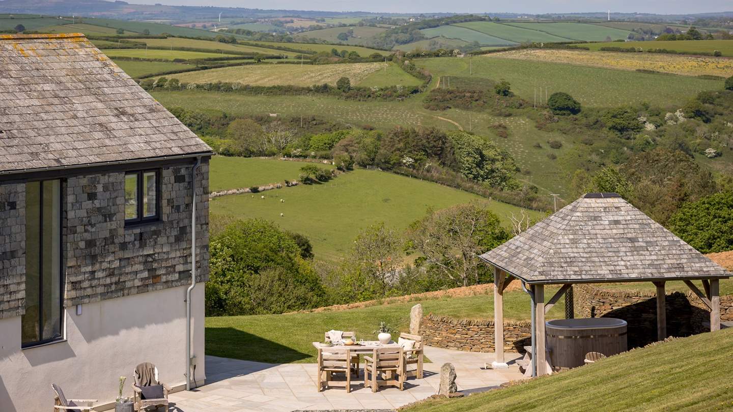 Seek alfresco moments in your verdant staycation surrounds