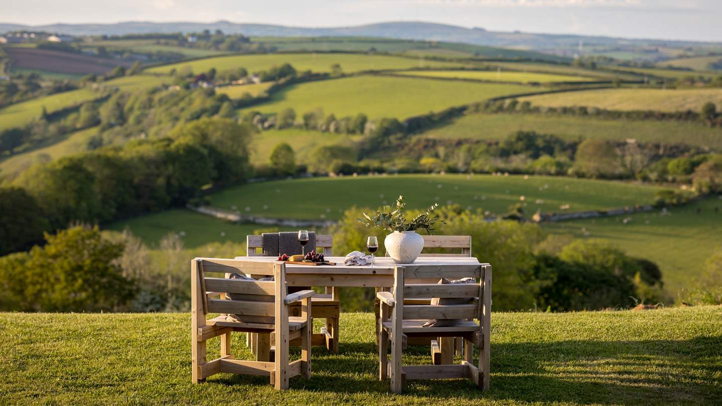 Savour alfresco feasts with the dreamiest backdrop