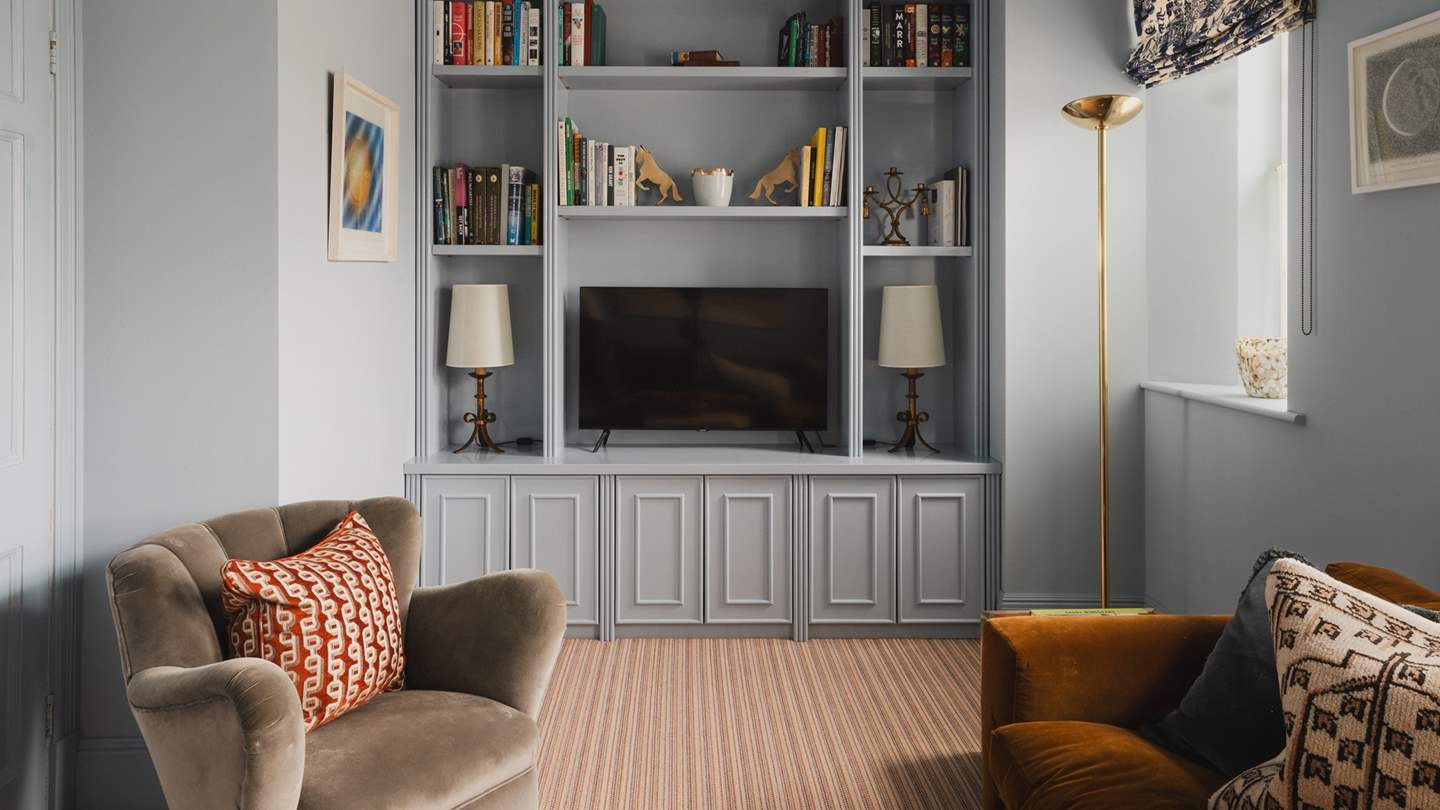 Set within bespoke alcoves is the Smart TV