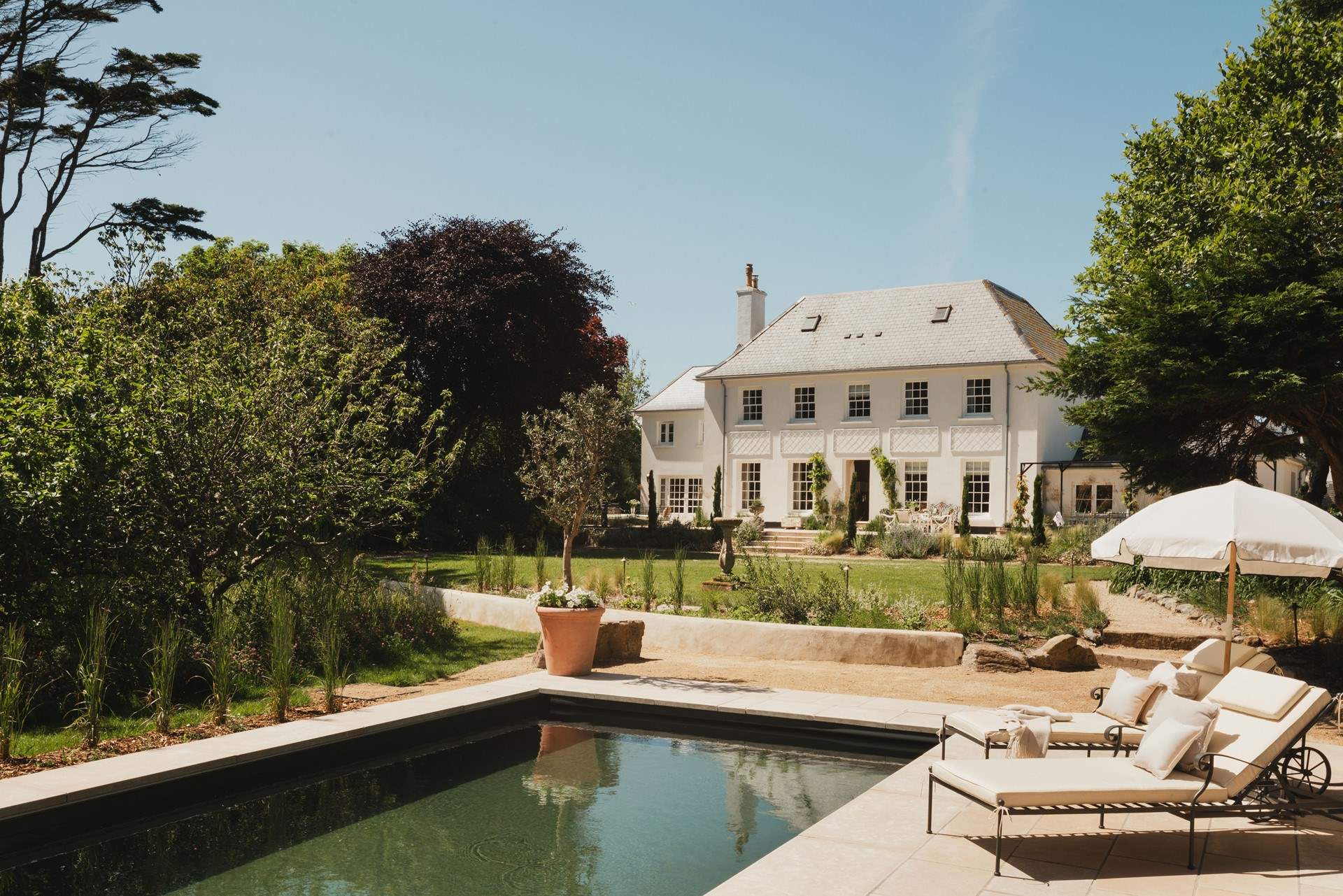 Art deco elegance resides at our country homestay for twelve in Cornwall...