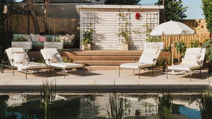 The meticulously landscaped botanical garden invites for moments in the natural swimming pool 