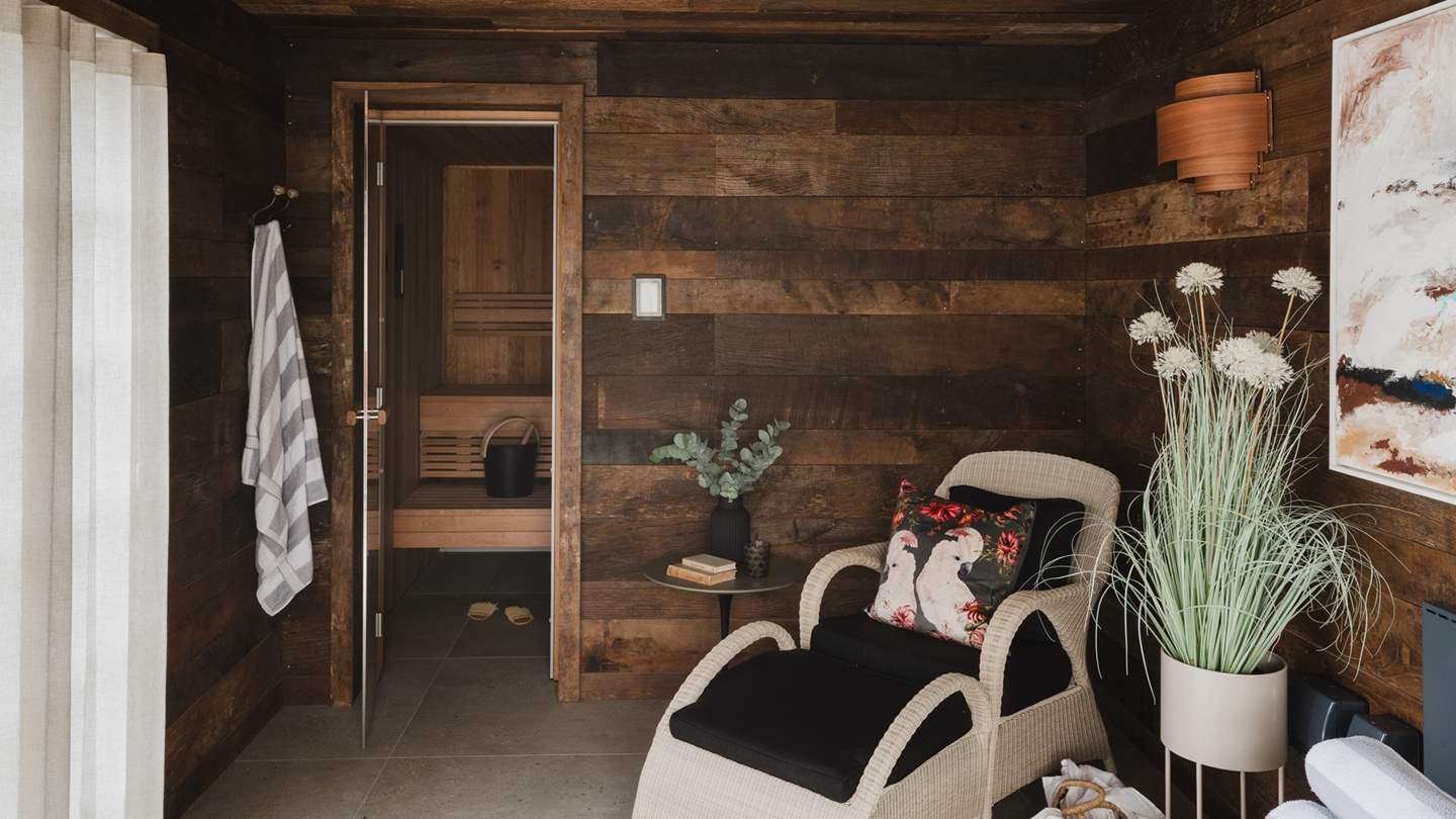 Amaranta has the wonderful addition of an oak-clad, private garden spa room perfect for yoga sessions and masseuse visits