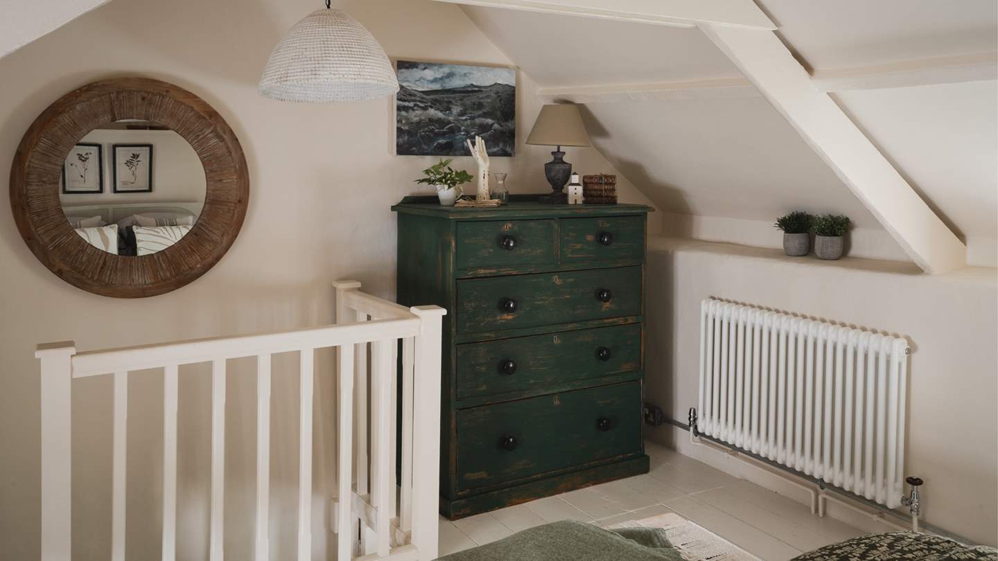 Nestled in the eaves of Little Beside, you’ll find the soul-soothing bedroom, 