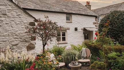 Little Beside - Bodmin Moor, Sleeps 2 in 1 Bedroom