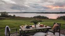 Relish alfresco dining at Dalriadan
