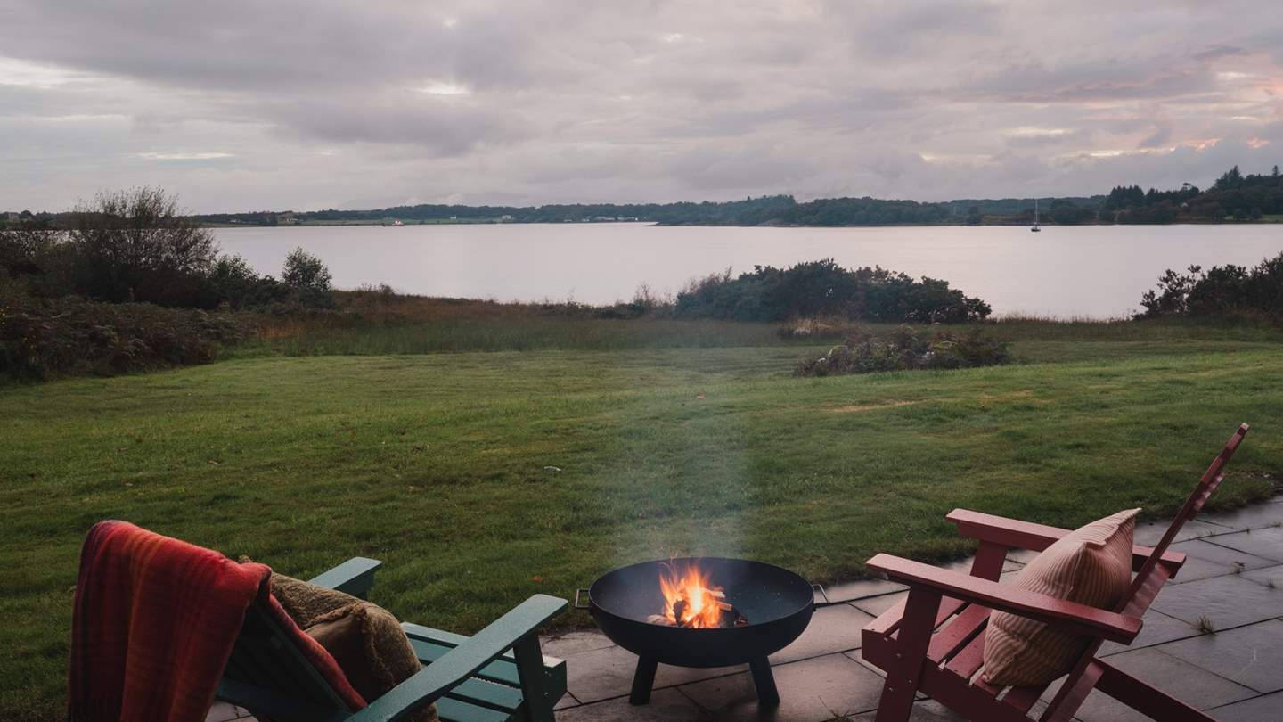  As night falls, gather around the firepit for cosy moments beneath the stars