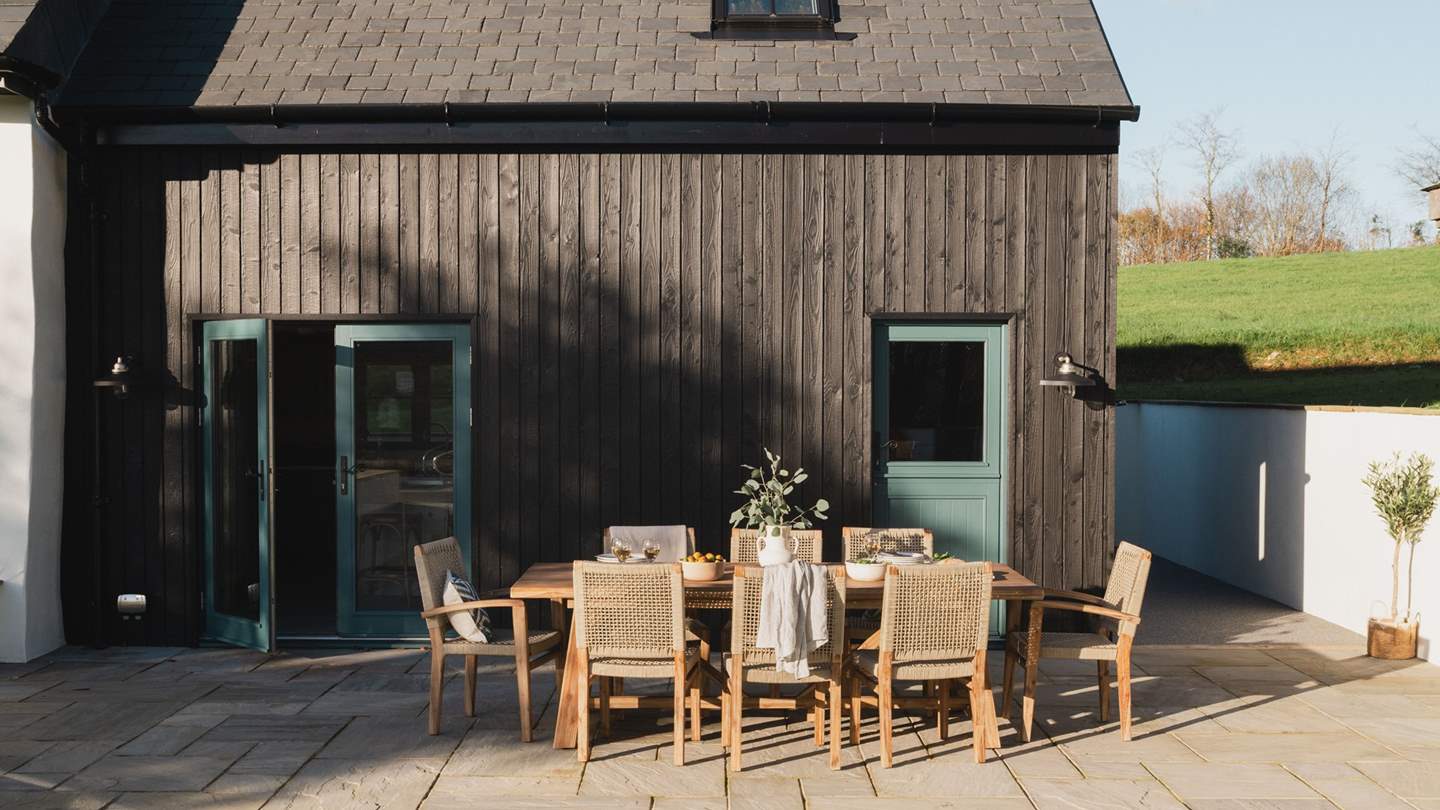 During the warmer months, gather for alfresco feasts at the dining table