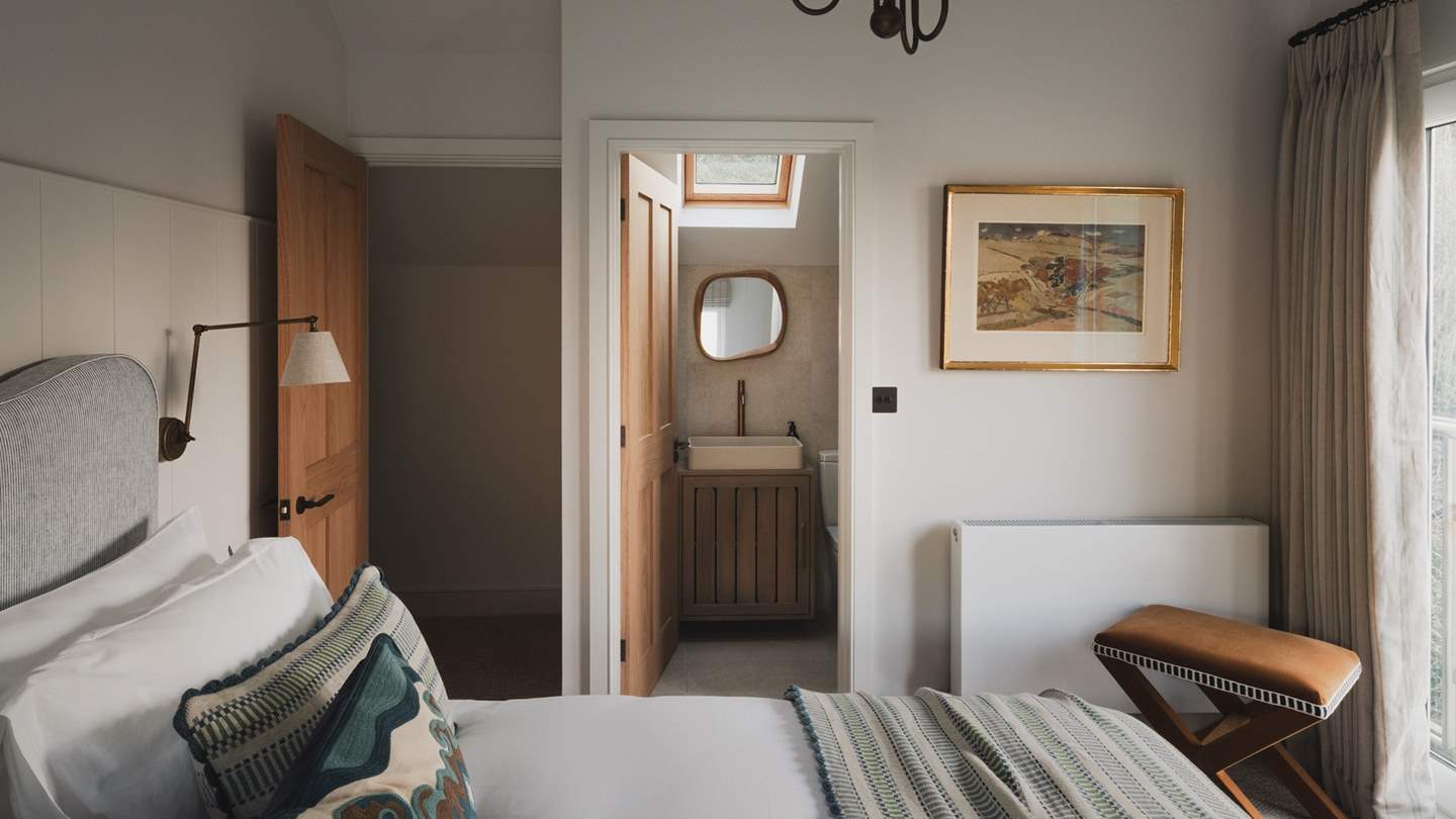 For utmost comfort, an ensuite bathroom can be found