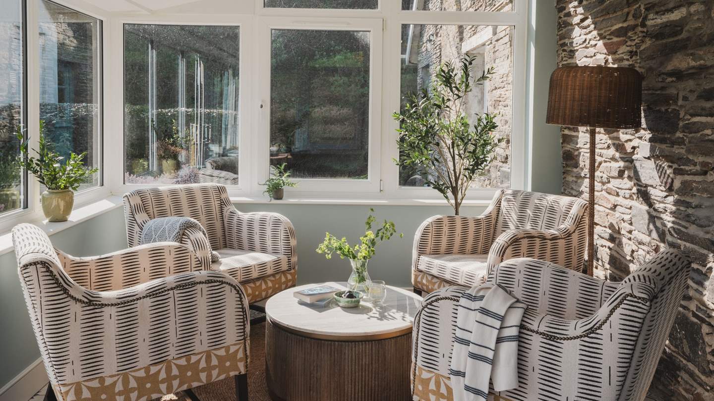 Discover a charming space awash with natural light 