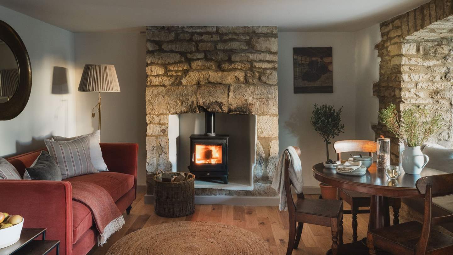 Flee to the fairytale town of Tetbury and uncover luxurious escapism at our charming  dog-friendly cottage in the Cotswolds...
