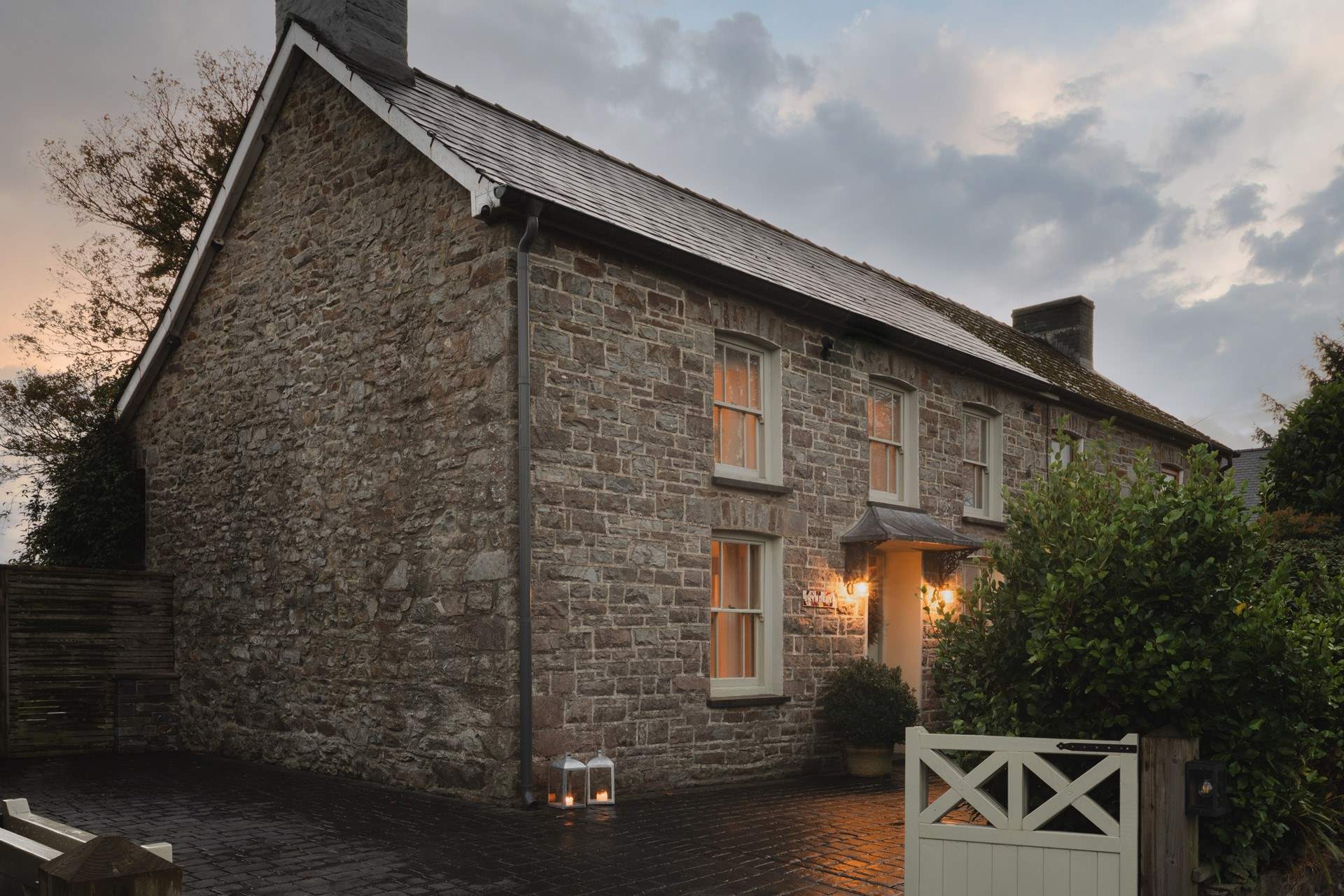 Discover our luxury retreat for four amidst Ceredigion's rolling valleys...