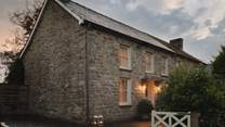 Step into a world of enchantment at Bryndelyn, our luxury homestay for four in Ceredigion. 