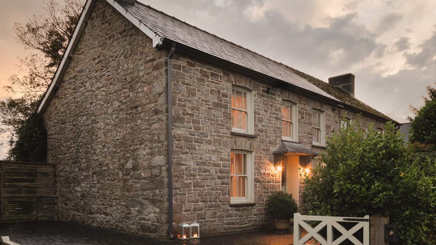 Step into a world of enchantment at Bryndelyn, our luxury homestay for four in Ceredigion
 