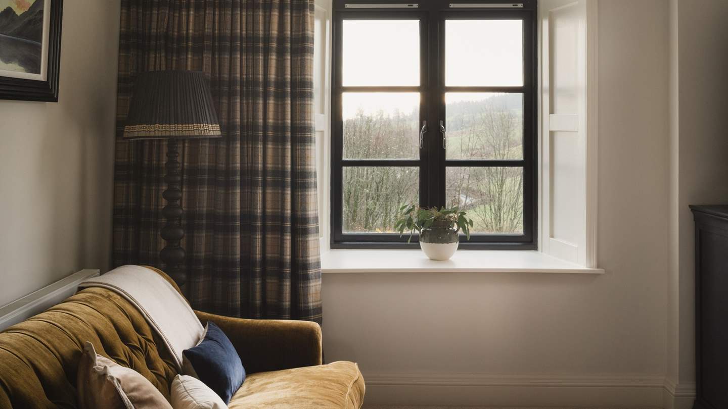 A dream spot for soaking in sweeping Lakeland views...