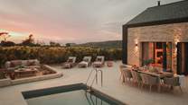 Set the scene for effortlessly sophisticated evenings 