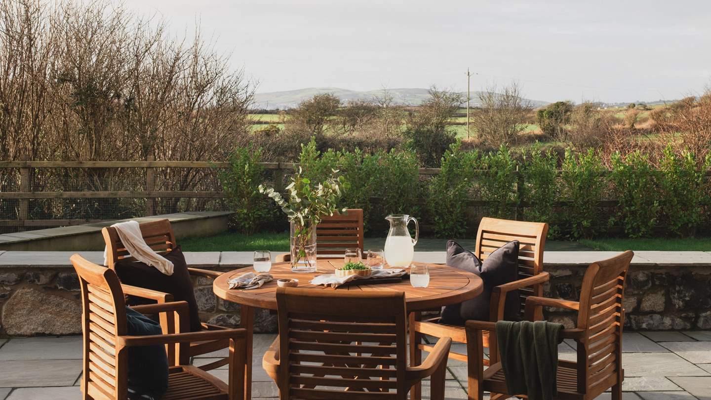 Savour alfresco feasts beside charming rural scenes