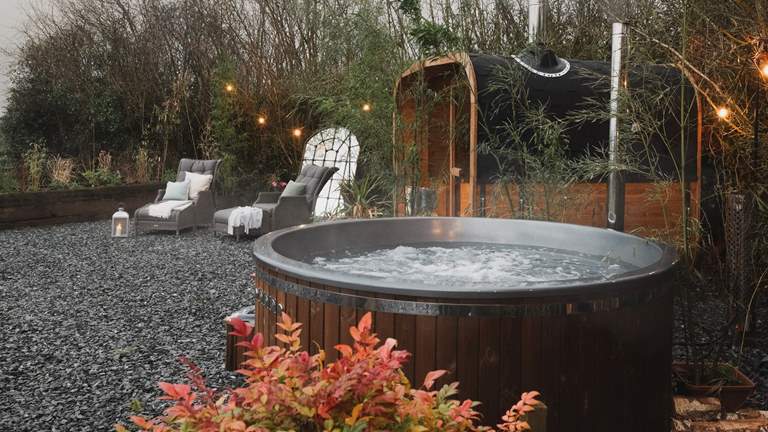 Pomera - Sleeps 10 + cot - Bude