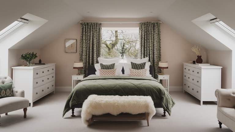 Pomera - Sleeps 10 + cot - Bude