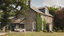 A world of tranquillity awaits in Pomera’s garden, boasting 15-acres of whimsical wildflower meadow, orchard and private woodland