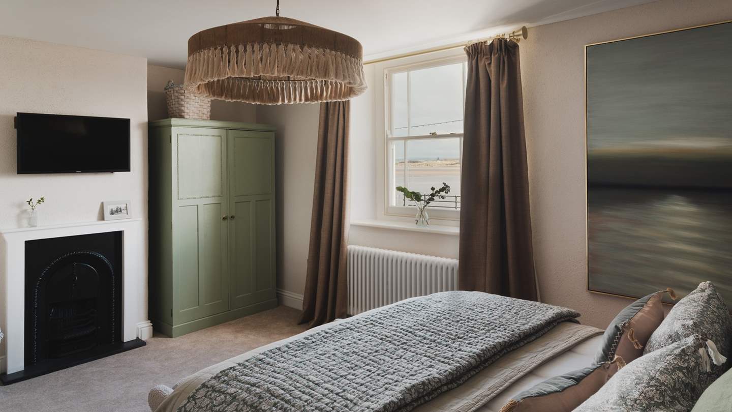 From the windows, bewitching views unravel across the river