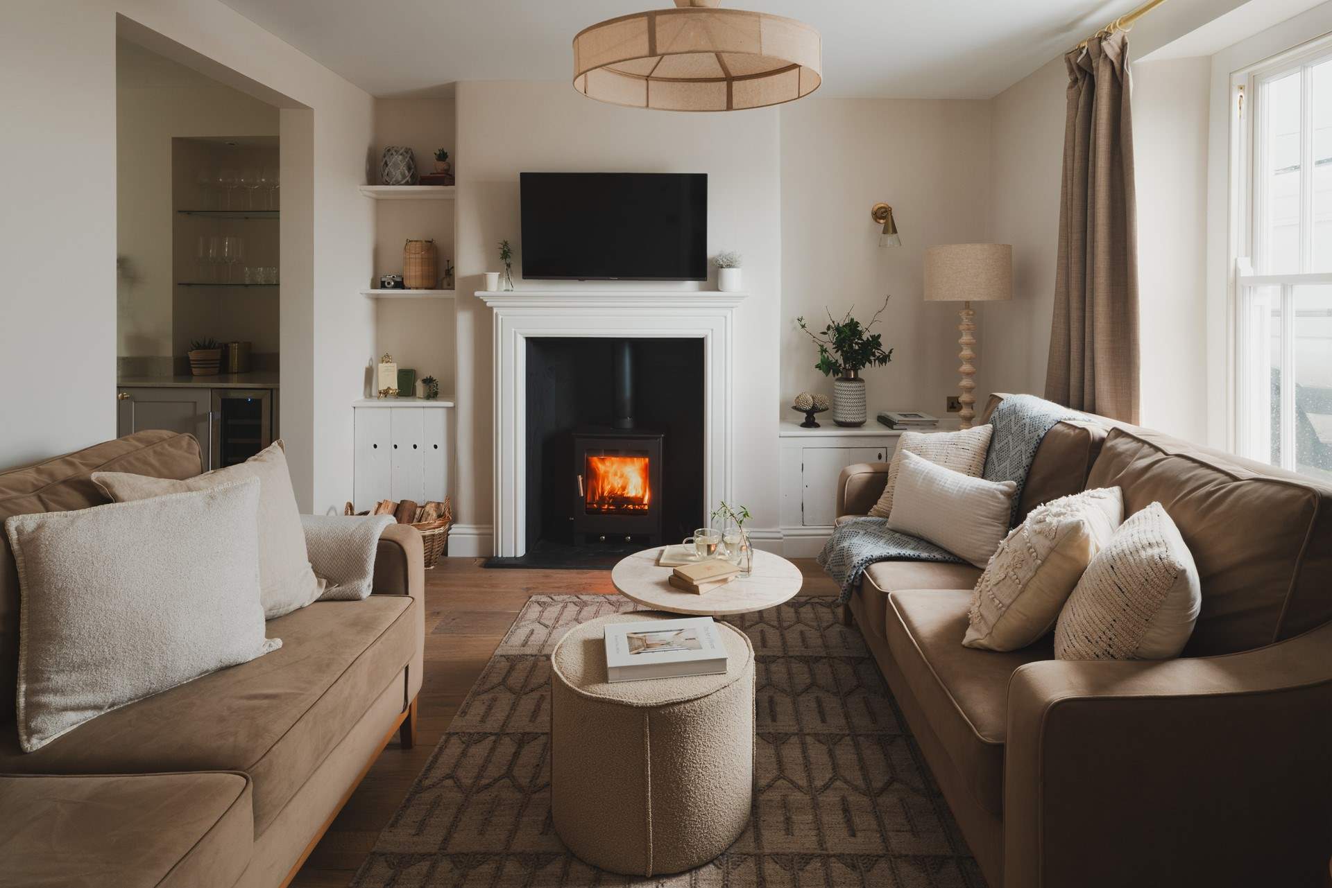 Pursue an oceanside reverie at our Victorian townhouse in the heart of Appledore...