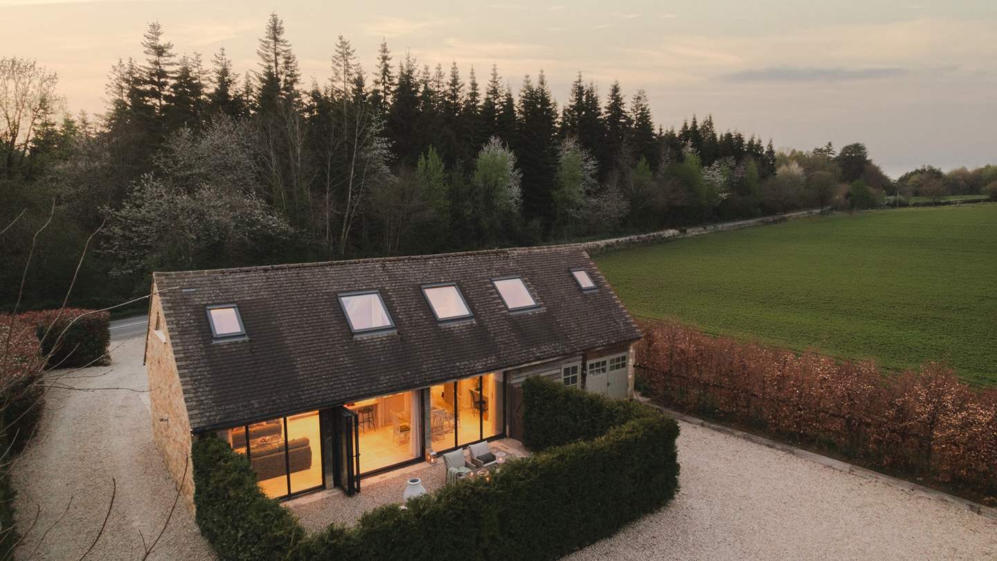Set at the head of the quaint Cotswold village of Bourton-on-the-Hill, uncover our contemporary barn conversion for four