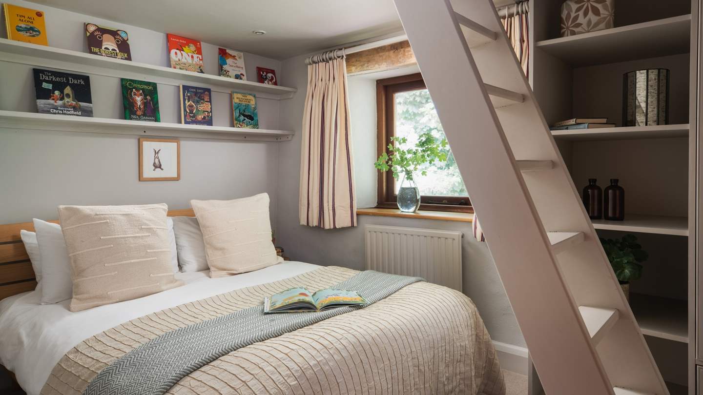A welcoming space for children and teenagers, ‘Walnut’ is a beautiful bedroom with split-level sleeping