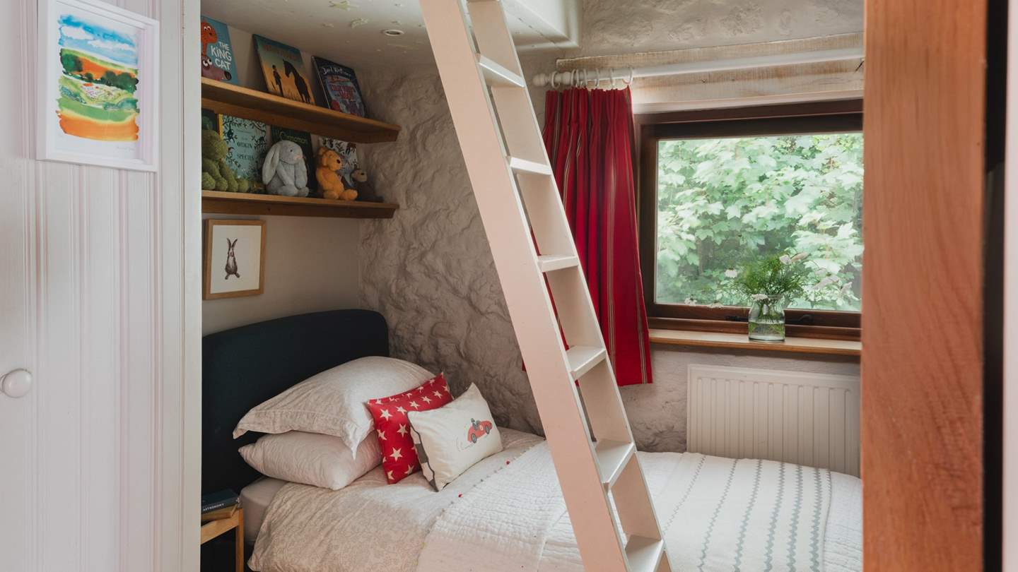 An idyllic space for downtime and slumber, ‘Holly’ is a charming bedroom just wonderful for children
