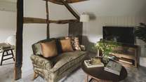 A Smart TV and selection of games and books await for your rainy afternoon agenda