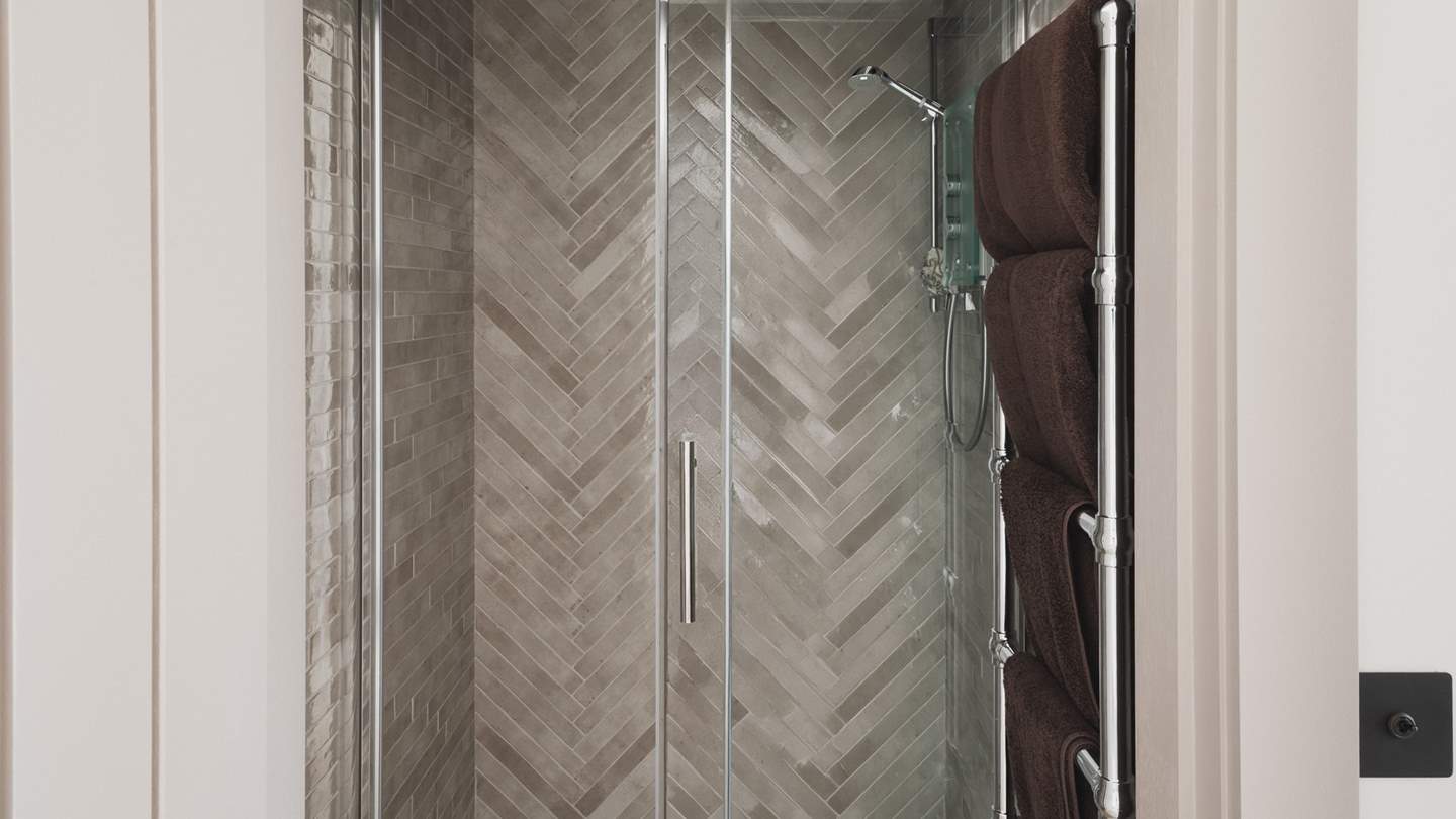 Morning showers are simply a dream at Viewbank