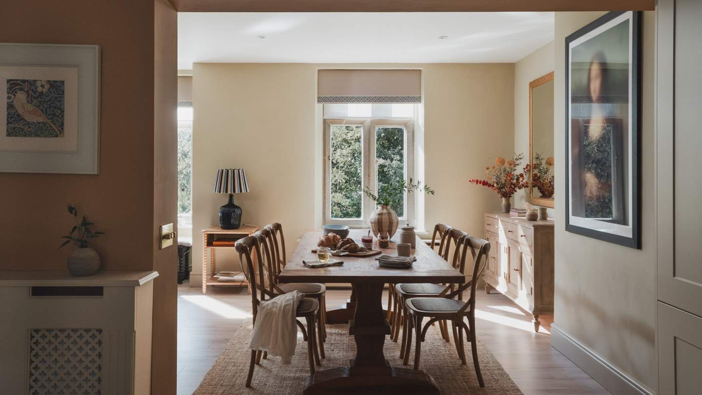 The space is a dream for breakfast banquets and evening feasts