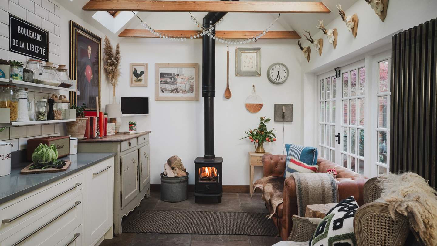 The cosiest scenes unfold in the cooler months, with a discreet Smart TV offering effortless unwinding