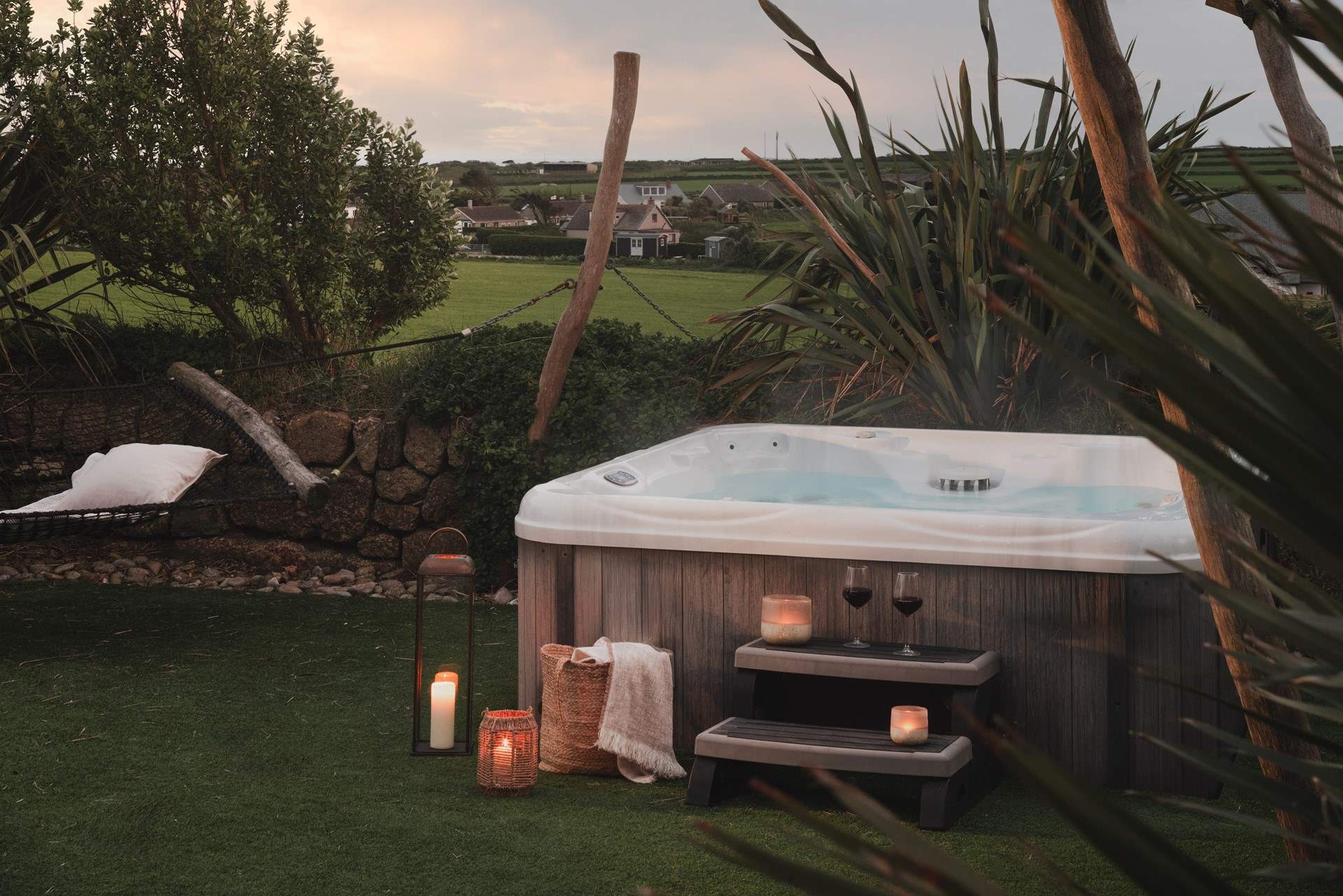 Embrace an otherworldly sojourn at our heavenly retreat for four in West Cornwall...