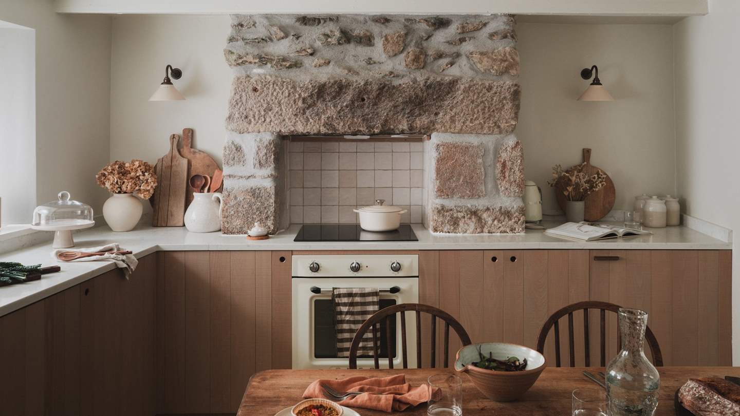 A dream for culinary artists, the beautiful Sebastian Cox kitchen by deVOL is made for soulful moments of retreat feasting