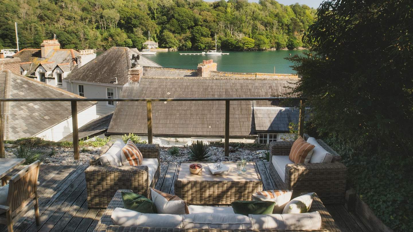 Home to a breath-taking setting of softly swaying sailboats and glistening waters, Marietta’s outdoor space promises to enchant