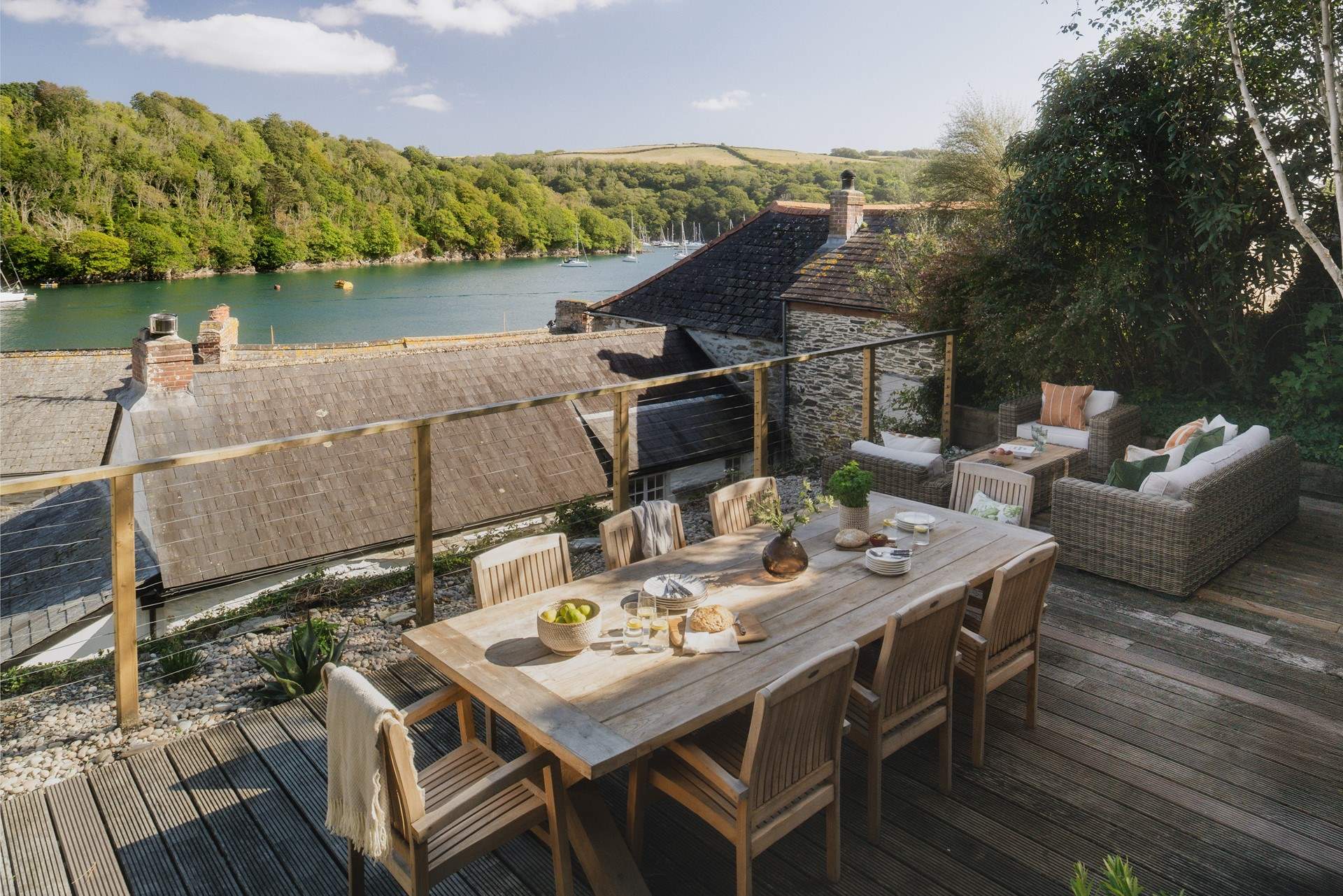 Uncover heavenly waterside vistas at our townhouse for six, nestled in the charming Fowey