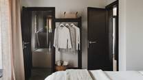 Uncover the contemporary en suite