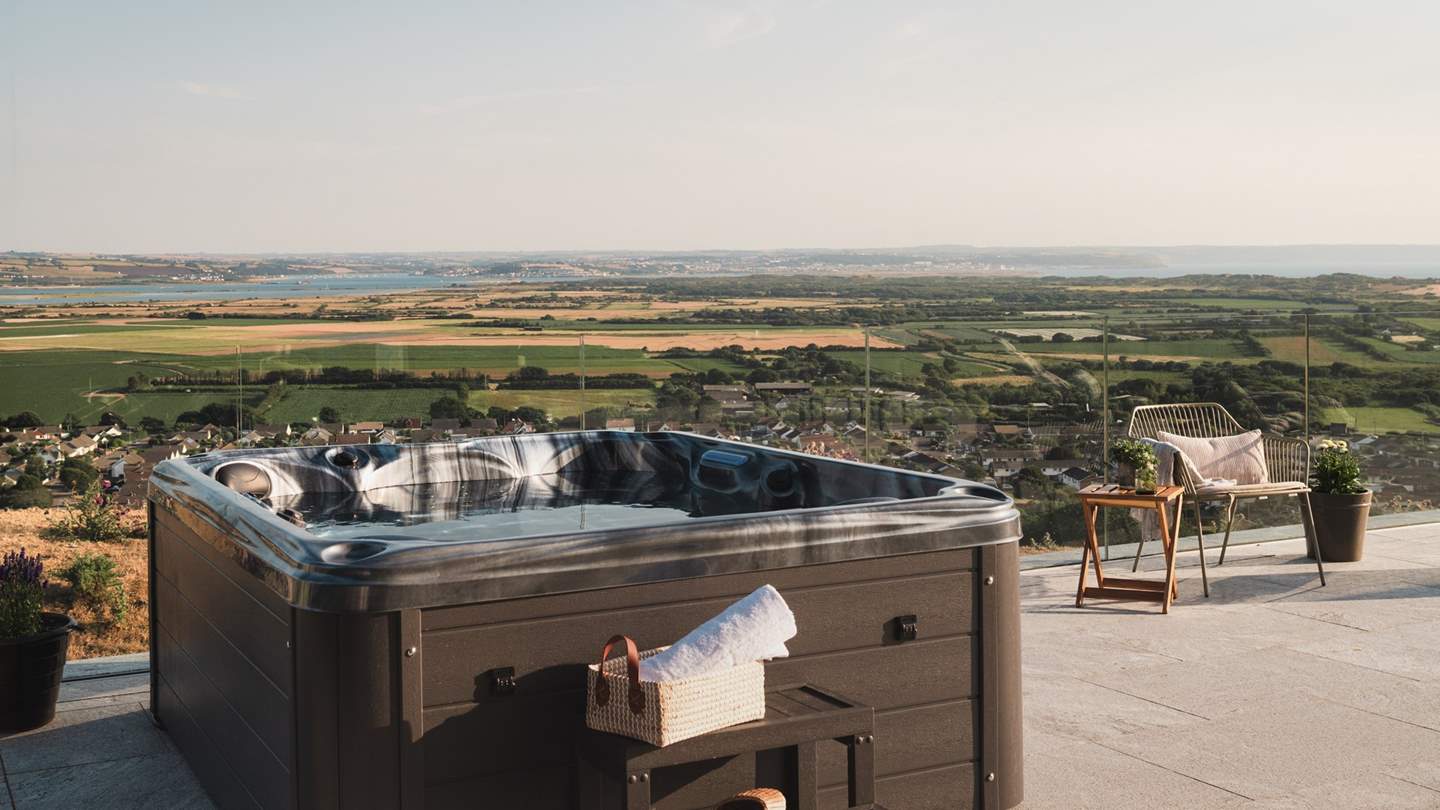 A wraparound sun terrace overlooking the mesmeric coastalscapes of North Devon