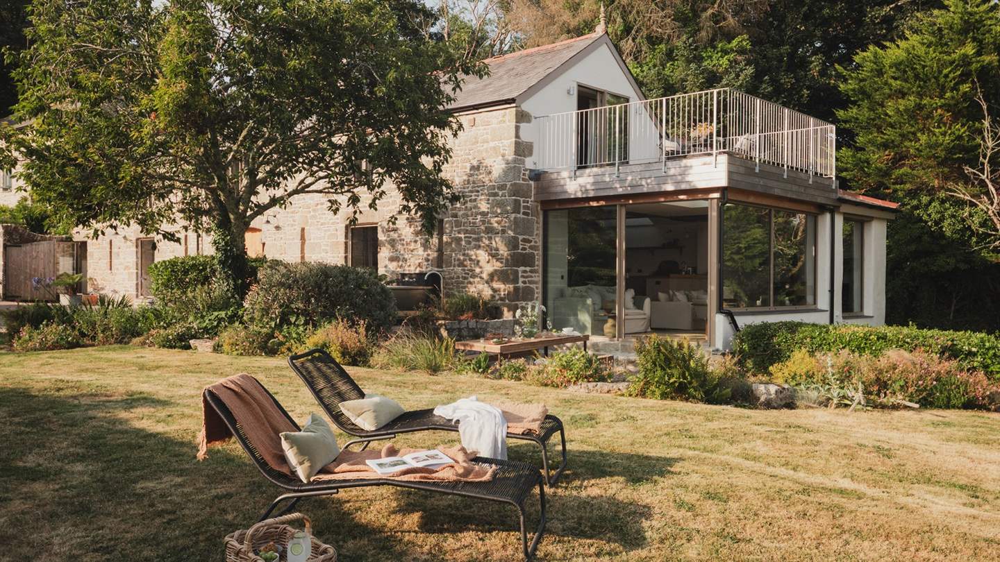 Head outside to immerse in the magical surrounds that encompass The Grange 