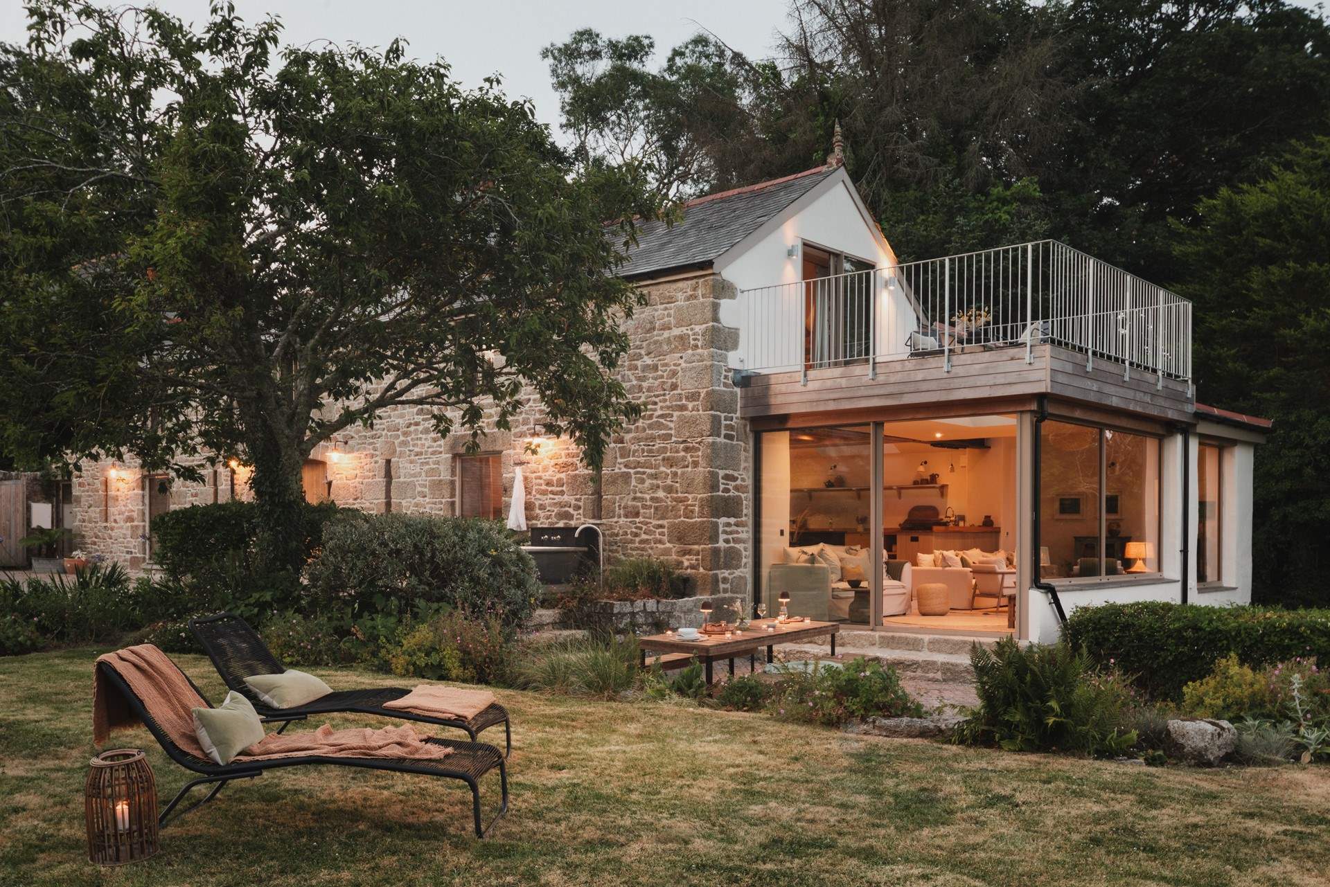 Overlooking the halcyon landscapes of South Cornwall, uncover our luxury retreat for ten...