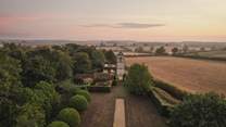 Uncover the magic of Lincolnshire at our dreamy dog-friendly homestay...