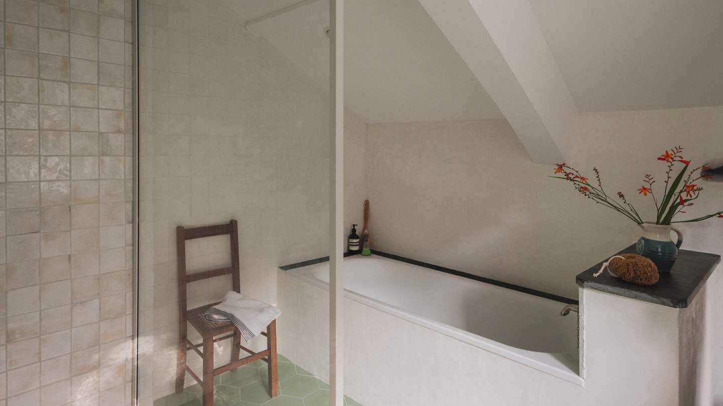 You'll also find a bathtub for soothing bubble-topped soaks