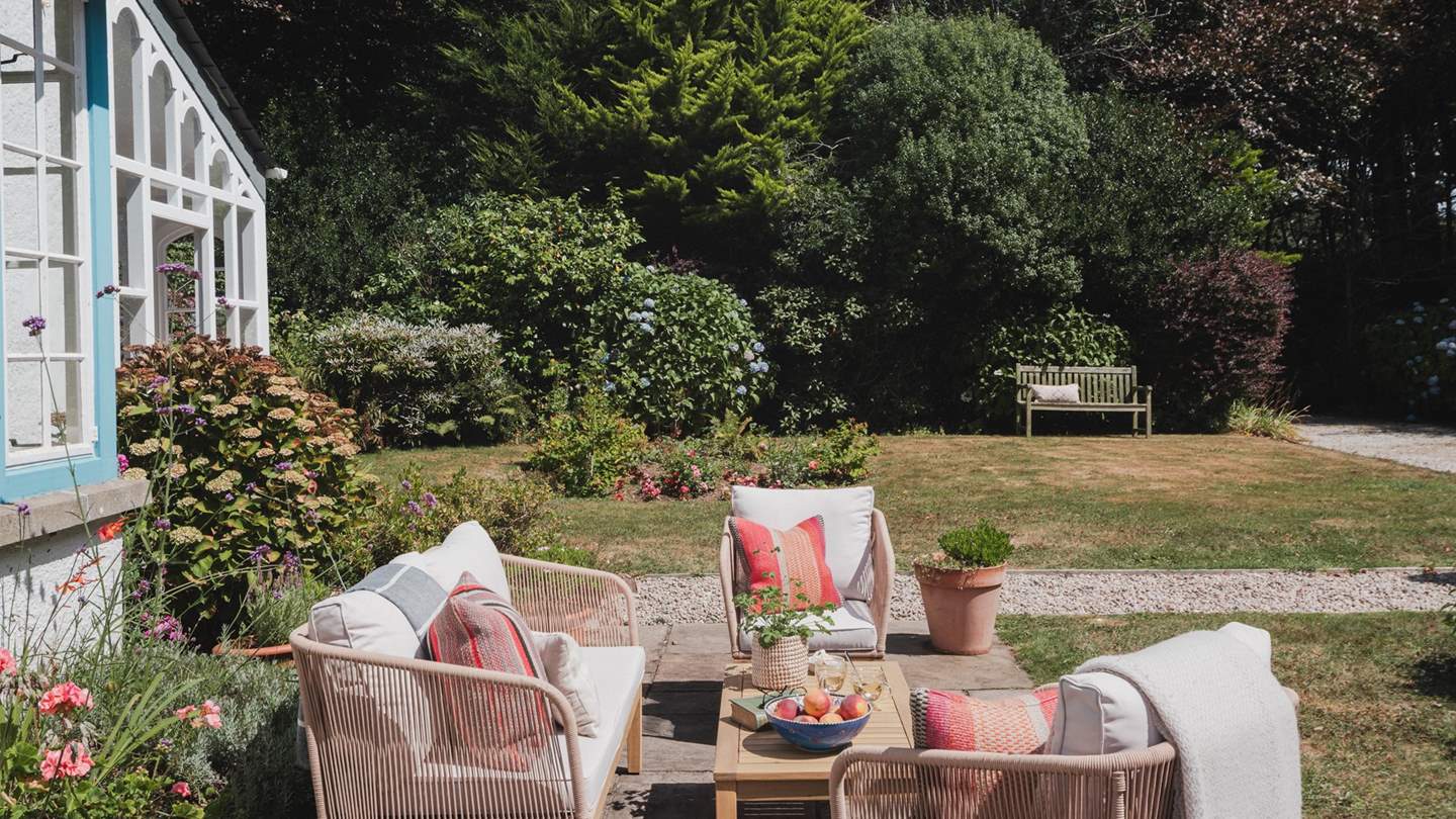 An array of peaceful corners dotted throughout the lovingly maintained mature gardens offer idyllic spots for moments of quiet reflection 