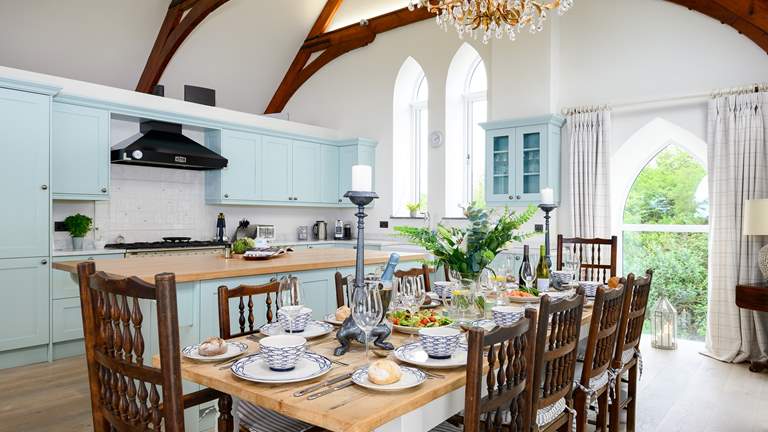 The Chapel - Sleeps 8 + cot - Trebarwith Strand