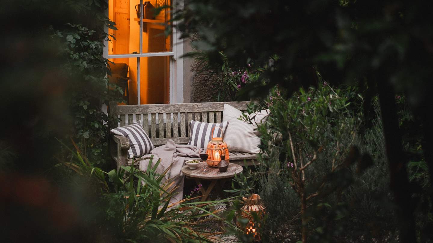 A heavenly space for enchanting evenings with a glass of something special...