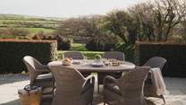 This lovingly converted barn is surrounded by over 70 acres of arable farmland and is very private, perfect for a secluded getaway